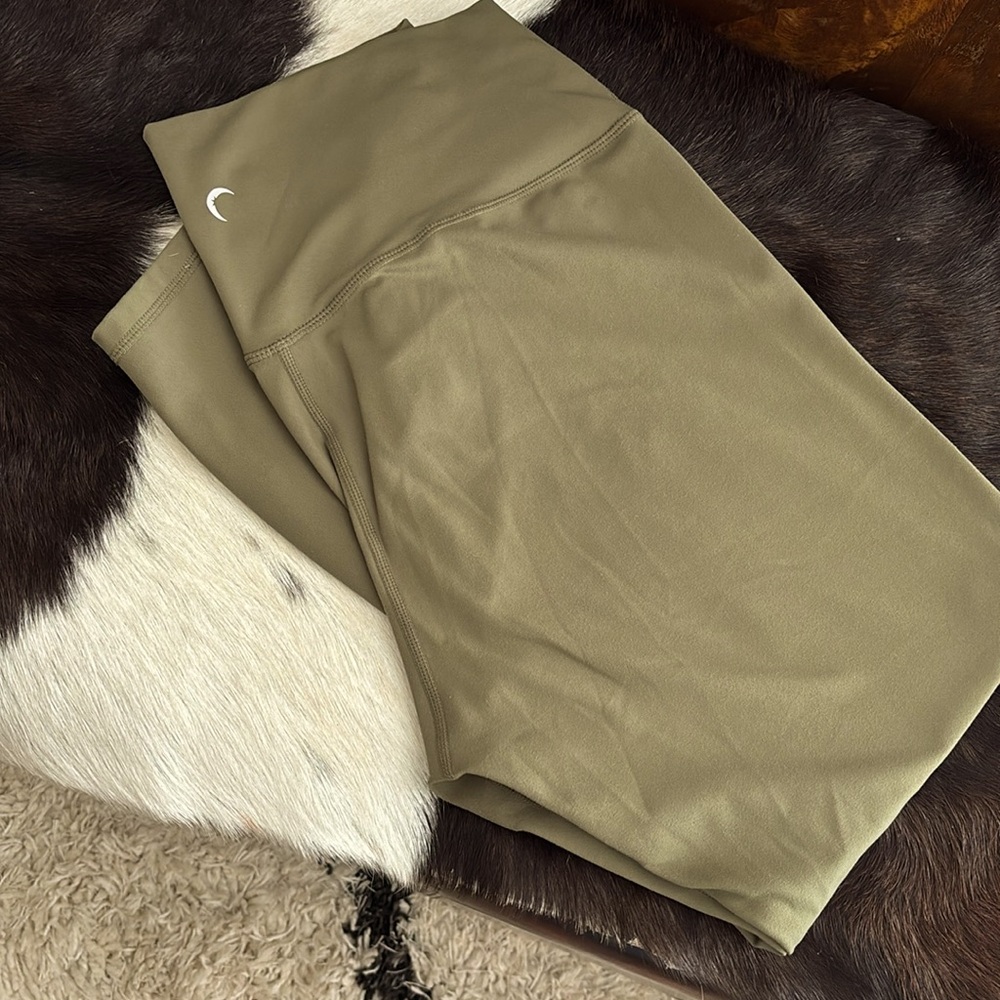 Zyia leggings